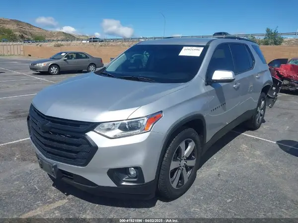 1GNEVHKWXK1244900 2019 CHEVROLET TRAVERSE - Image 2
