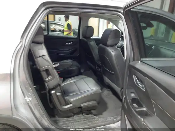 1GNEVHKWXKJ275483 2019 CHEVROLET TRAVERSE - Image 8