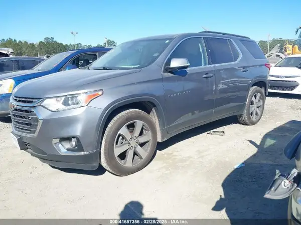 1GNEVHKWXKJ320437 2019 CHEVROLET TRAVERSE - Image 2