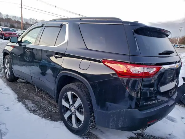 1GNEVHKWXLJ205404 2020 CHEVROLET TRAVERSE - Image 2