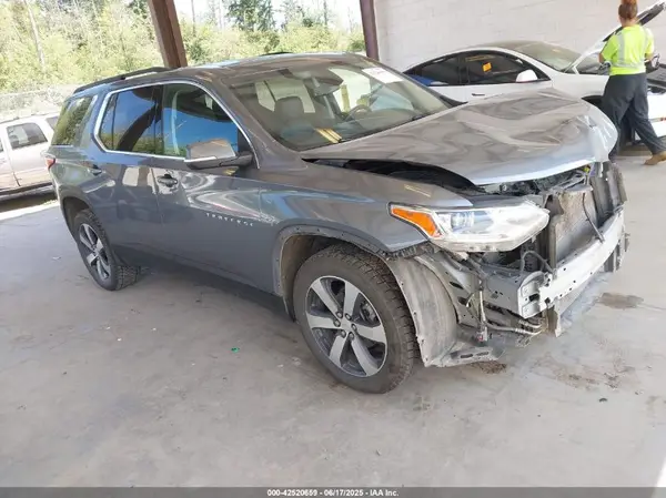 1GNEVHKWXMJ220440 2021 CHEVROLET TRAVERSE - Image 1