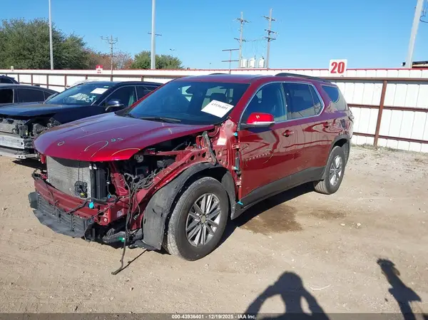 1GNEVHKWXPJ222032 2023 CHEVROLET TRAVERSE - Image 2