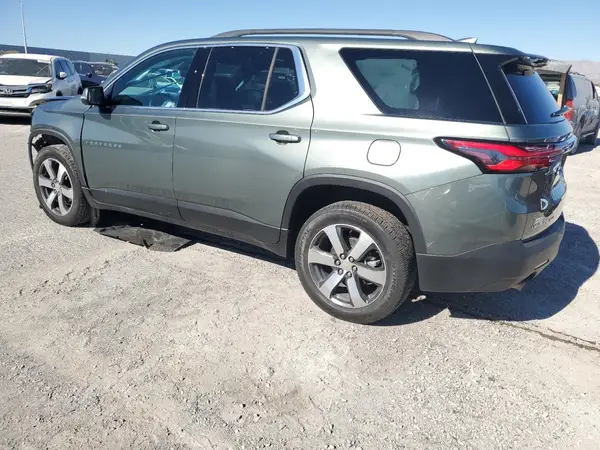 1GNEVHKWXPJ228722 2023 CHEVROLET TRAVERSE - Image 2