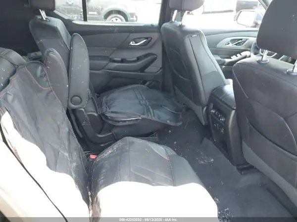 1GNEVHKWXPJ264538 2023 CHEVROLET TRAVERSE - Image 8