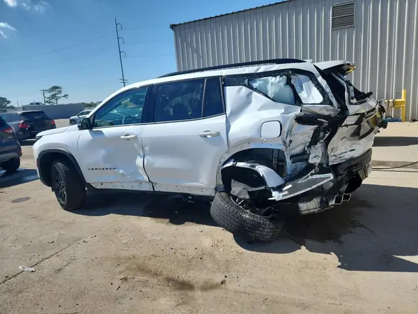 1GNEVJKS2RJ244680 2024 CHEVROLET TRAVERSE - Image 2