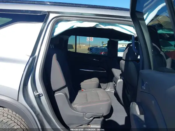1GNEVJKS3RJ219979 2024 CHEVROLET TRAVERSE - Image 8