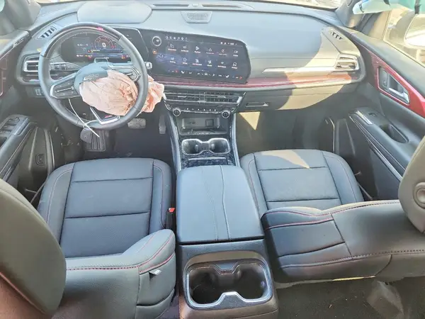 1GNEVJKS9TJ152960 2026 CHEVROLET TRAVERSE - Image 8