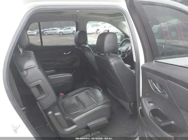 1GNEVJKW0JJ235306 2018 CHEVROLET TRAVERSE - Image 8