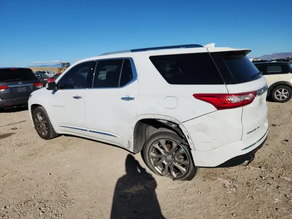 1GNEVJKW0JJ262103 2018 CHEVROLET TRAVERSE - Image 2
