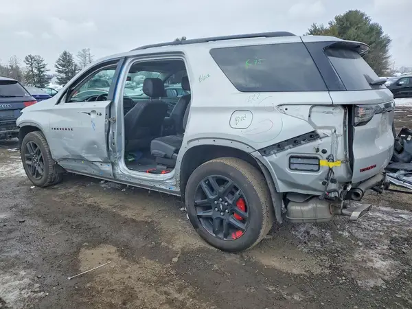 1GNEVJKW0JJ270637 2018 CHEVROLET TRAVERSE - Image 2