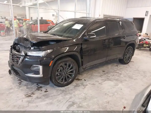 1GNEVJKW0PJ178890 2023 CHEVROLET TRAVERSE - Image 2