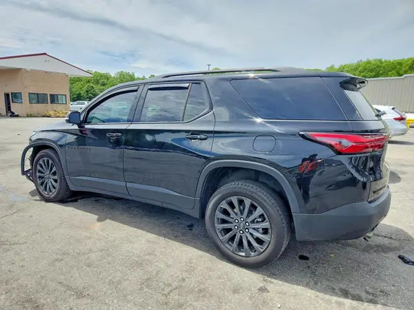 1GNEVJKW0PJ294767 2023 CHEVROLET TRAVERSE - Image 2