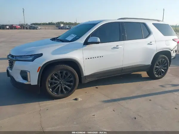 1GNEVJKW0PJ323278 2023 CHEVROLET TRAVERSE - Image 2