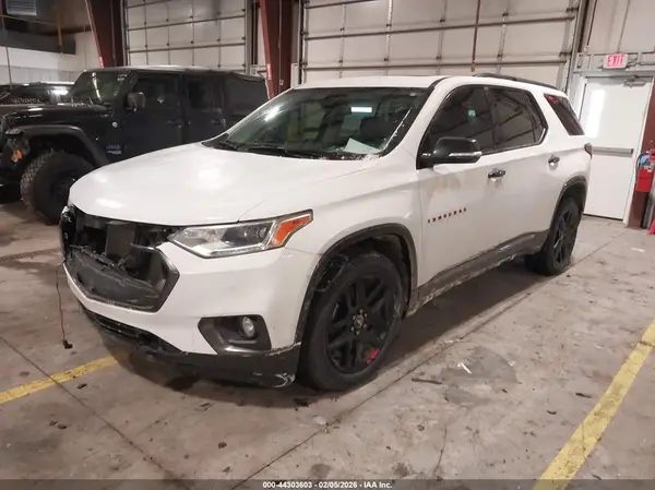 1GNEVJKW1JJ193521 2018 CHEVROLET TRAVERSE - Image 2