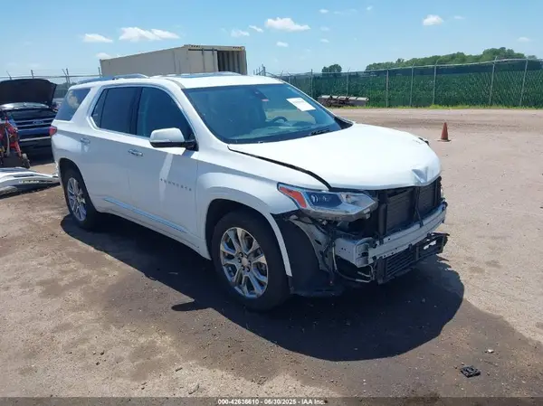 1GNEVJKW1JJ256780 2018 CHEVROLET TRAVERSE - Image 1