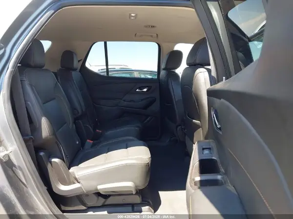 1GNEVJKW1KJ322228 2019 CHEVROLET TRAVERSE - Image 8