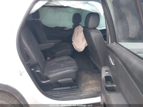 1GNEVJKW1PJ156882 2023 CHEVROLET TRAVERSE - Image 8
