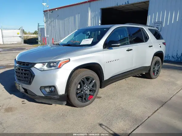1GNEVJKW2JJ115233 2018 CHEVROLET TRAVERSE - Image 2