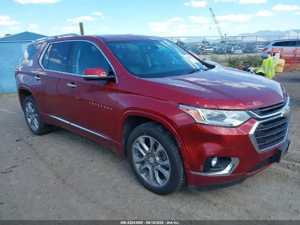 1GNEVJKW2JJ172399 2018 CHEVROLET TRAVERSE - Image 1