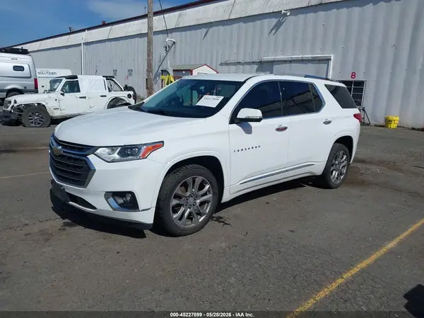 1GNEVJKW2JJ187033 2018 CHEVROLET TRAVERSE - Image 2