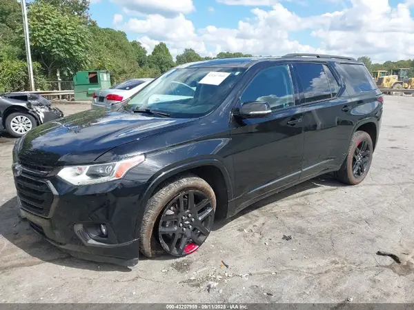 1GNEVJKW2JJ252625 2018 CHEVROLET TRAVERSE - Image 2