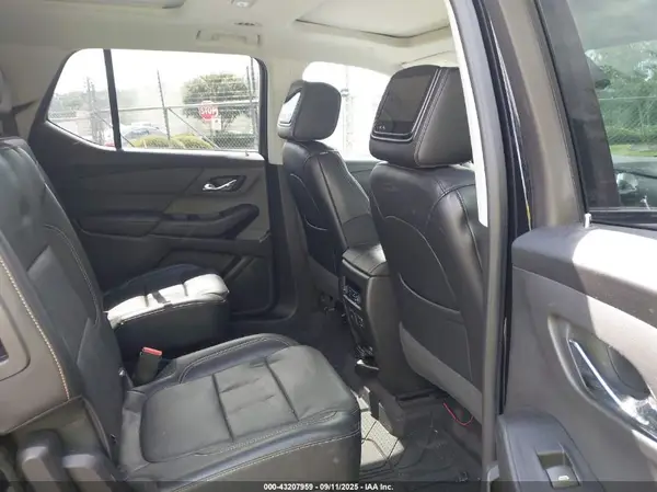 1GNEVJKW2JJ252625 2018 CHEVROLET TRAVERSE - Image 8