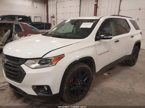 1GNEVJKW2JJ265441 2018 CHEVROLET TRAVERSE - Image 2