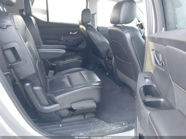 1GNEVJKW2JJ276116 2018 CHEVROLET TRAVERSE - Image 8