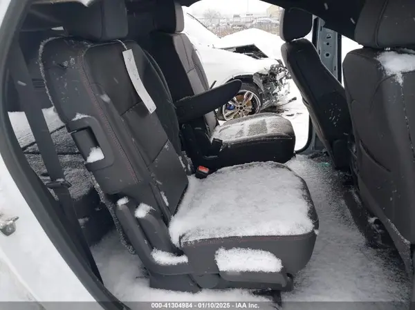 1GNEVJKW2PJ178826 2023 CHEVROLET TRAVERSE - Image 8
