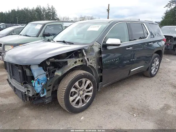 1GNEVJKW3JJ219455 2018 CHEVROLET TRAVERSE - Image 2