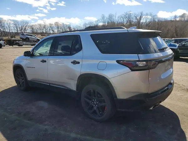 1GNEVJKW3JJ220220 2018 CHEVROLET TRAVERSE - Image 2