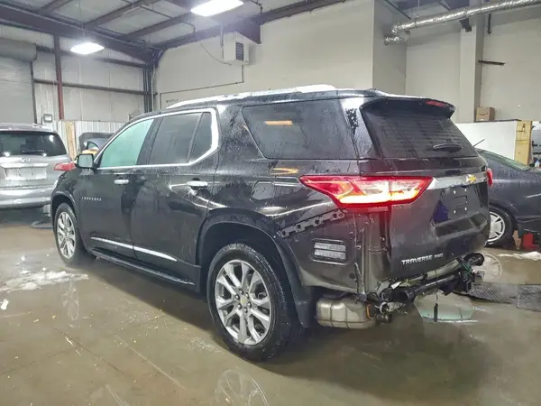 1GNEVJKW3JJ235171 2018 CHEVROLET TRAVERSE - Image 2