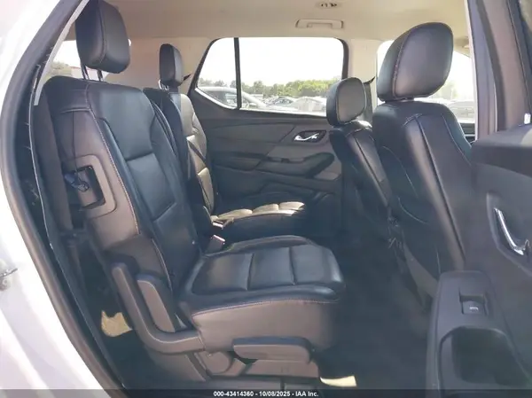 1GNEVJKW3JJ260622 2018 CHEVROLET TRAVERSE - Image 8