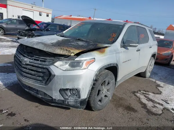 1GNEVJKW3JJ273919 2018 CHEVROLET TRAVERSE - Image 2