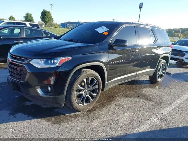 1GNEVJKW3LJ124185 2020 CHEVROLET TRAVERSE - Image 2