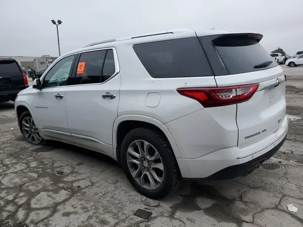 1GNEVJKW4JJ191097 2018 CHEVROLET TRAVERSE - Image 2