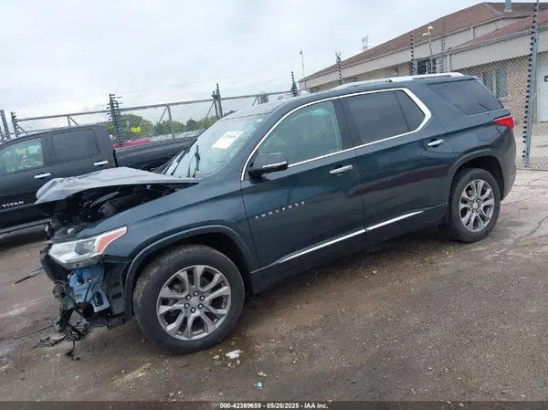 1GNEVJKW4JJ240024 2018 CHEVROLET TRAVERSE - Image 2