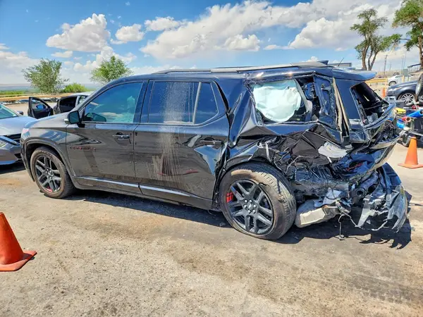 1GNEVJKW4JJ251038 2018 CHEVROLET TRAVERSE - Image 2