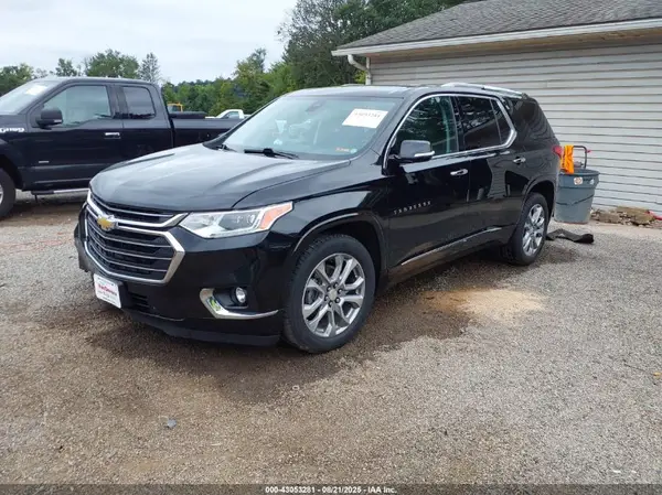 1GNEVJKW4JJ256773 2018 CHEVROLET TRAVERSE - Image 2