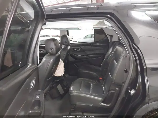 1GNEVJKW4MJ217010 2021 CHEVROLET TRAVERSE - Image 8