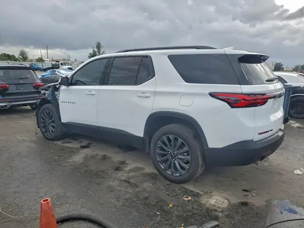 1GNEVJKW4PJ301137 2023 CHEVROLET TRAVERSE - Image 2