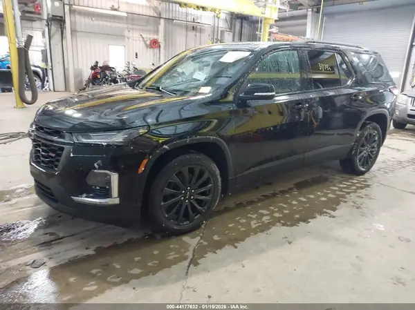 1GNEVJKW4PJ311733 2023 CHEVROLET TRAVERSE - Image 2