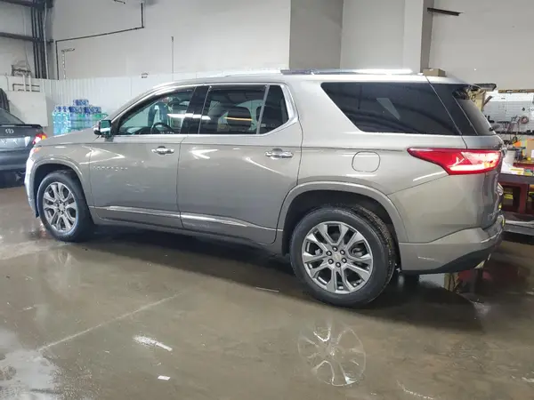 1GNEVJKW5JJ107529 2018 CHEVROLET TRAVERSE - Image 2