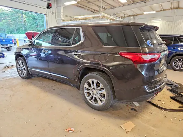 1GNEVJKW5JJ123360 2018 CHEVROLET TRAVERSE - Image 2