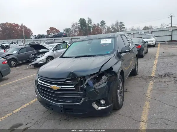 1GNEVJKW5JJ129045 2018 CHEVROLET TRAVERSE - Image 2