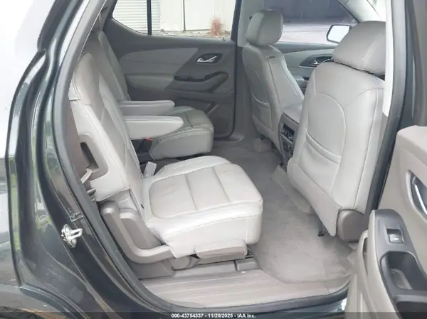1GNEVJKW5JJ129045 2018 CHEVROLET TRAVERSE - Image 8