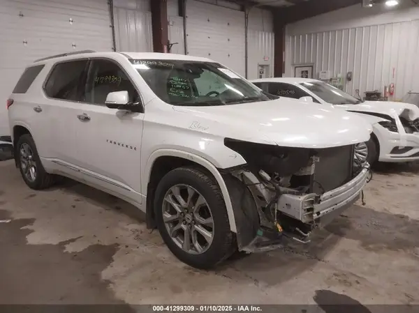 1GNEVJKW5JJ169268 2018 CHEVROLET TRAVERSE - Image 1