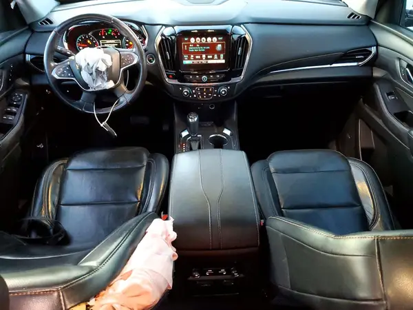 1GNEVJKW5JJ211146 2018 CHEVROLET TRAVERSE - Image 8