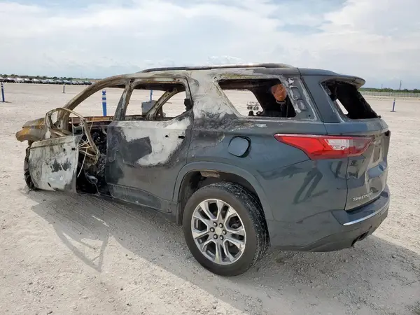 1GNEVJKW5JJ212720 2018 CHEVROLET TRAVERSE - Image 2