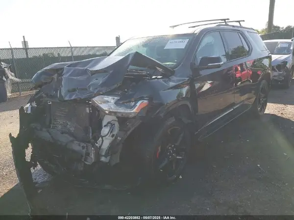 1GNEVJKW5JJ242526 2018 CHEVROLET TRAVERSE - Image 2